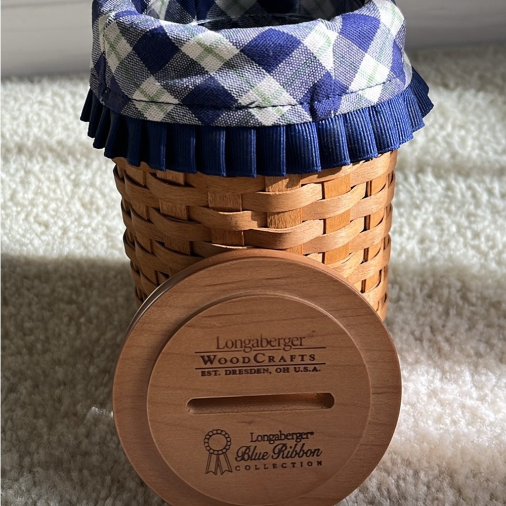 Longaberger Blue Ribbon Bank - Picture 2 of 2